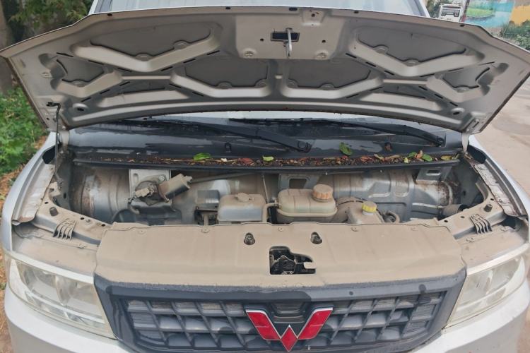 Used Wuling Rongguang New Truck 2018 1.5L Double-Cab L3C Engine Bay