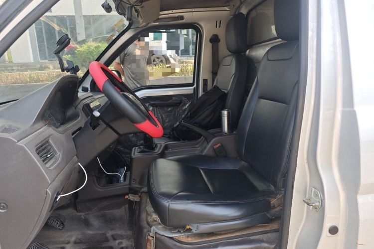 Used Wuling Rongguang New Truck 2018 1.5L Single-Row L3C Left Front Seat