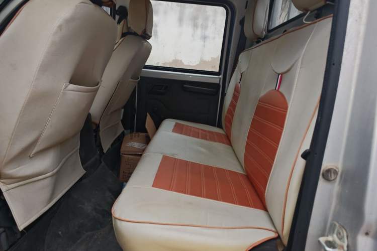 Used Wuling Rongguang New Truck 2018 1.5L Double-Cab L3C Left Rear Seat