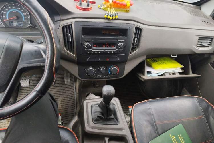Used Wuling Rongguang New Truck 2019 1.8L Double-Cab China VI Standard LJ479Q6 Audio And AC Panel