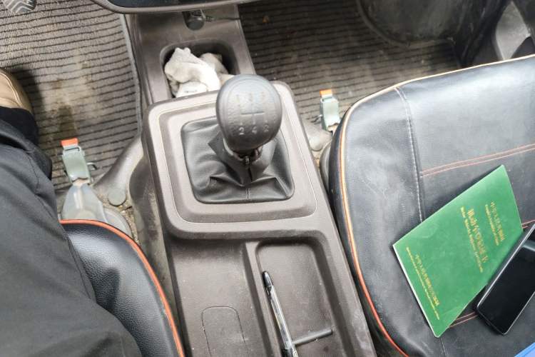 Used Wuling Rongguang New Truck 2019 1.8L Double-Cab China VI Standard LJ479Q6 Gear Lever