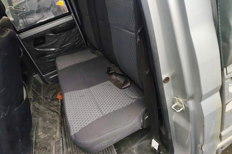 Used Wuling Rongguang New Truck 2019 1.8L Double-Cab China VI Standard LJ479Q6 Left Rear Seat