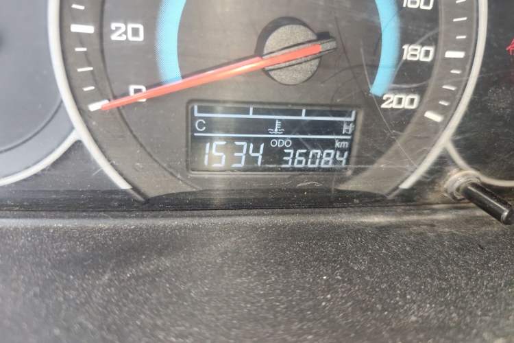 Used Wuling Rongguang New Truck 2019 1.8L Double-Cab China VI Standard LJ479Q6 Odometer Close Up