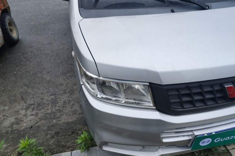 Used Wuling Rongguang New Truck 2019 1.8L Double-Cab China VI Standard LJ479Q6 Right Front Headlight