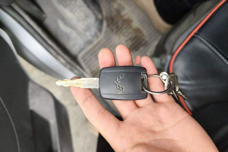 Used Wuling Rongguang New Truck 2019 1.8L Double-Cab China VI Standard LJ479Q6 Vehicle Key