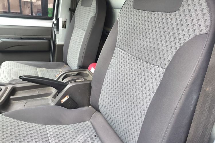 Used Wuling Rongguang New Truck 2019 1.8L Single-Row China VI LJ479Q6 Left Rear Seat
