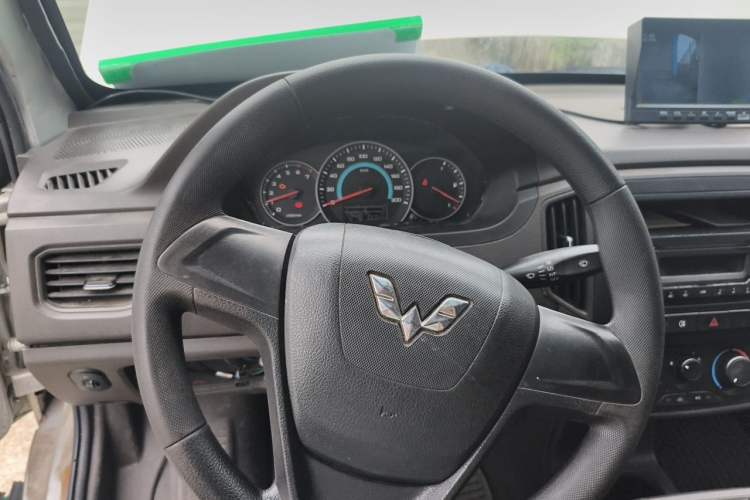 Used Wuling Rongguang New Truck 2019 1.8L Single-Row China VI LJ479Q6 Steering Wheel