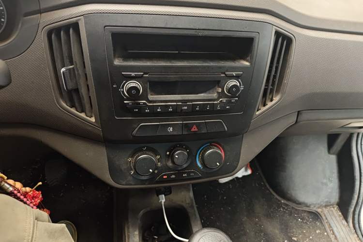 Used Wuling Rongguang New Truck 2019 1.8L Single-Row China VI LJ479Q6 Audio And AC Panel