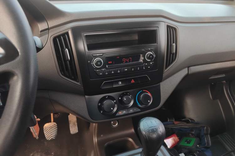 Used Wuling Rongguang New Truck 2019 1.8L Single-Row China VI LJ479Q6 Audio And AC Panel