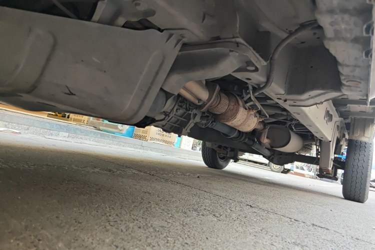 Used Wuling Rongguang New Truck 2019 1.5L Single-Row China VI L3C Chassis Front Left