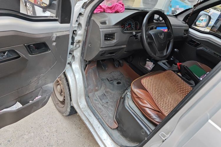 Used Wuling Rongguang New Truck 2019 1.5L Single-Row China VI L3C Driver Seat