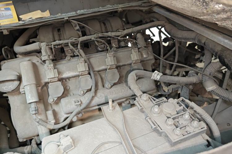 Used Wuling Rongguang New Truck 2019 1.5L Single-Row China VI L3C Engine Bay Left