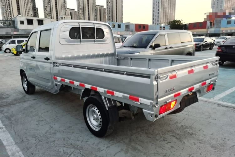 Used Wuling Rongguang New Truck 2019 1.8L Double-Cab China VI Standard LJ479Q6 Exterior 2
