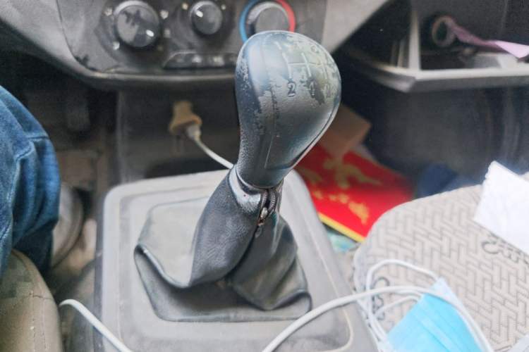 Used Wuling Rongguang New Truck 2019 1.5L Double-Cab L3C Gear Lever