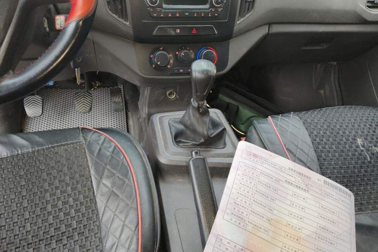 Used Wuling Rongguang New Truck 2019 1.5L Double-Cab China VI L3C Gear Lever