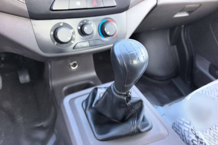 Used Wuling Rongguang New Truck 2019 1.5L Single-Row China VI L3C Gear Lever