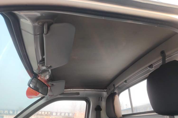 Used Wuling Rongguang New Truck 2019 1.8L Single-Row China VI LJ479Q6 Headliner