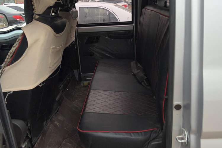 Used Wuling Rongguang New Truck 2019 1.5L Double-Cab China VI L3C Interior 1