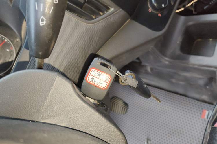 Used Wuling Rongguang New Truck 2019 1.5L Double-Cab China VI L3C Interior 1