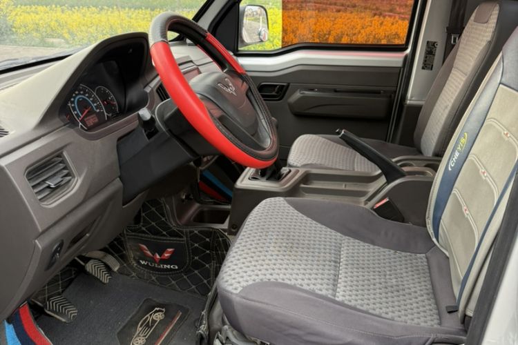 Used Wuling Rongguang New Truck 2019 1.5L Single-Row China VI L3C Interior 1