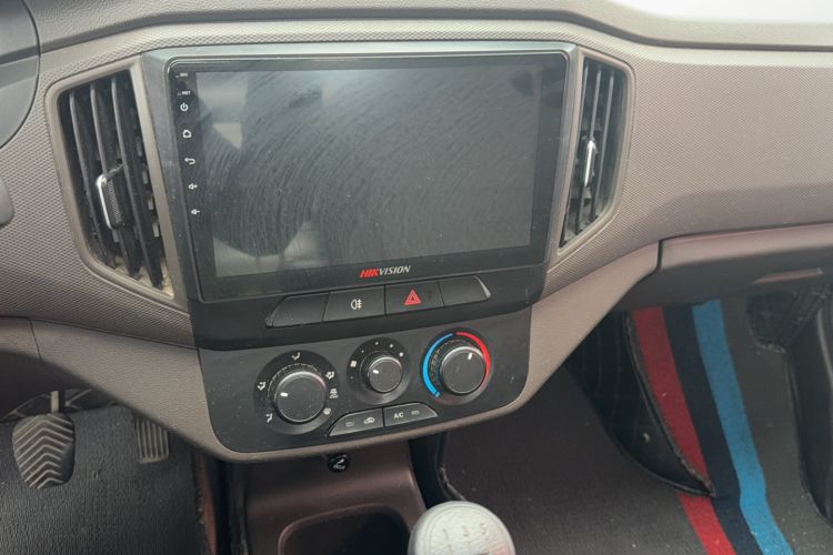 Used Wuling Rongguang New Truck 2019 1.5L Single-Row China VI L3C Interior 2
