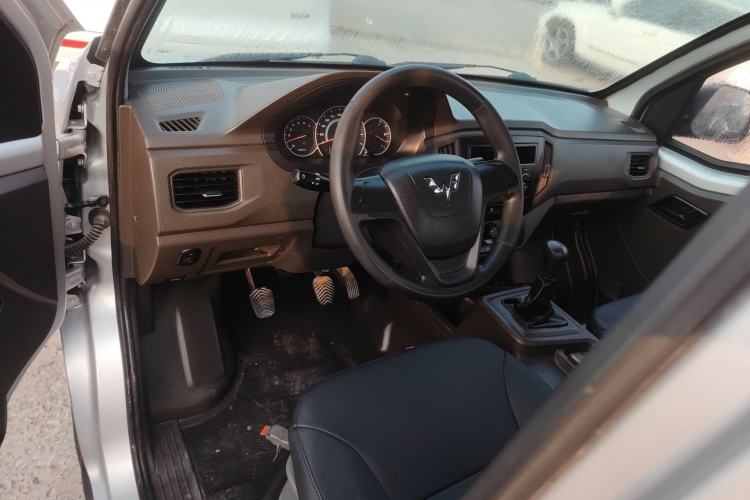 Used Wuling Rongguang New Truck 2019 1.8L Single-Row China VI LJ479Q6 Interior 2