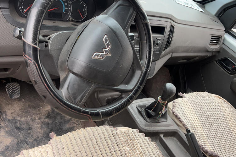 Used Wuling Rongguang New Truck 2019 1.5L Double-Cab China VI L3C Interior 3