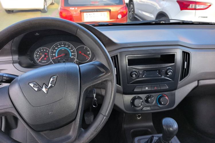 Used Wuling Rongguang New Truck 2019 1.5L Single-Row China VI L3C Interior 3