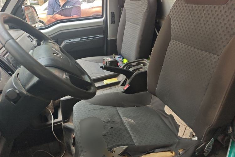 Used Wuling Rongguang New Truck 2019 1.5L Single-Row China VI L3C Left Front Seat