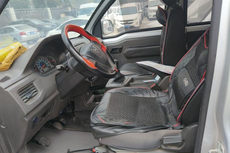Used Wuling Rongguang New Truck 2019 1.5L Double-Cab China VI L3C Left Front Seat