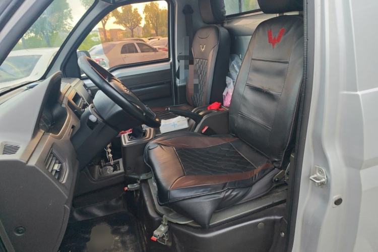 Used Wuling Rongguang New Truck 2019 1.5L Single-Row China VI L3C Left Front Seat