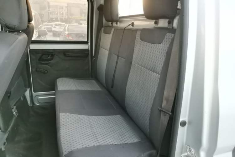 Used Wuling Rongguang New Truck 2019 1.8L Double-Cab China VI Standard LJ479Q6 Left Rear Seat