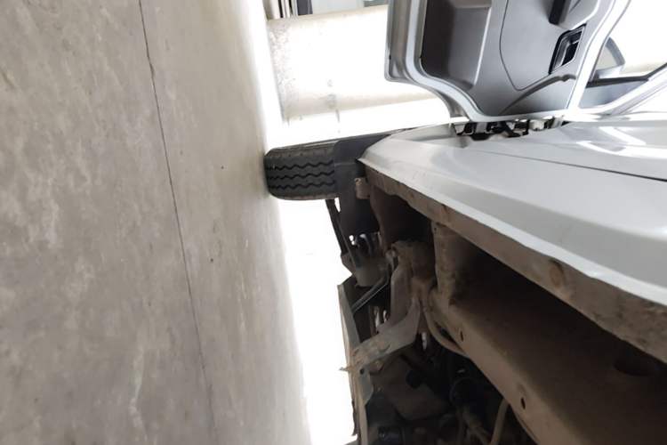 Used Wuling Rongguang New Truck 2019 1.8L Double-Cab China VI Standard LJ479Q6 Left Side Sill
