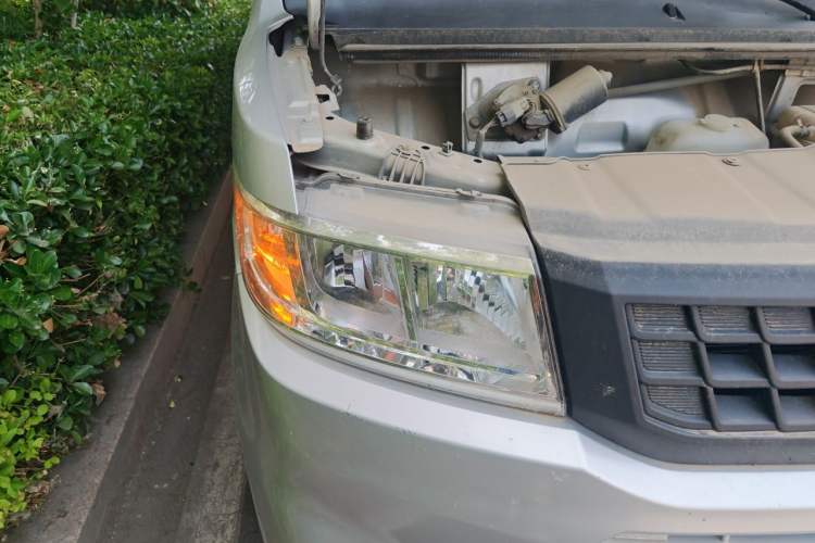 Used Wuling Rongguang New Truck 2019 1.5L Double-Cab L3C Right Front Headlight