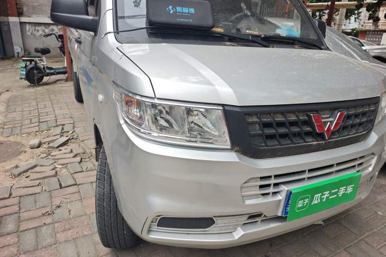 Used Wuling Rongguang New Truck 2019 1.5L Single-Row China VI L3C Right Front Headlight