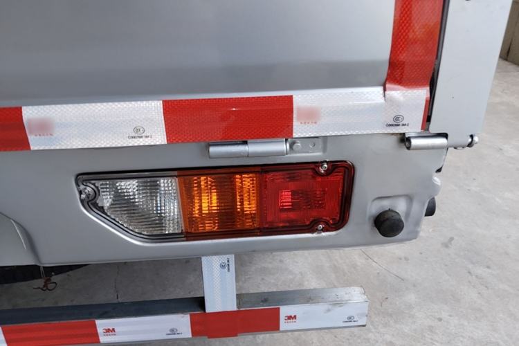 Used Wuling Rongguang New Truck 2019 1.8L Double-Cab China VI Standard LJ479Q6 Right Rear Taillight