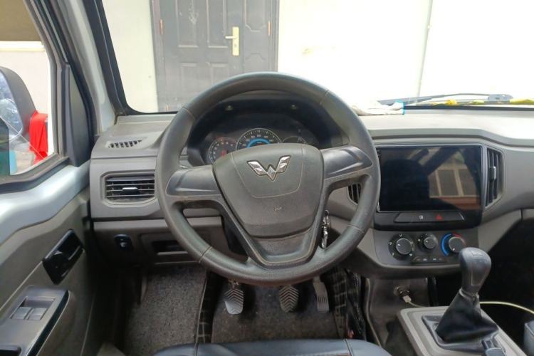 Used Wuling Rongguang New Truck 2019 1.5L Double-Cab China VI L3C Steering Wheel