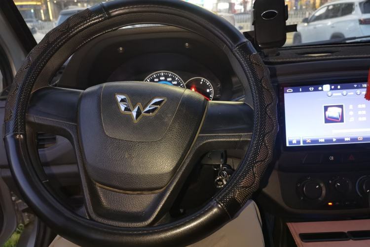 Used Wuling Rongguang New Truck 2019 1.8L Double-Cab China VI Standard LJ479Q6 Steering Wheel