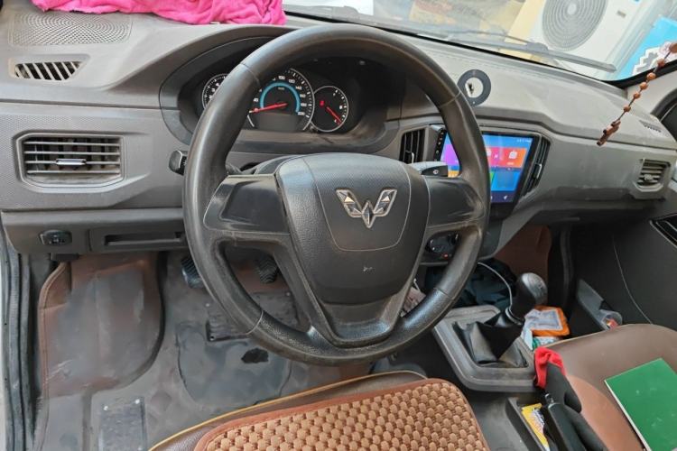 Used Wuling Rongguang New Truck 2019 1.5L Single-Row China VI L3C Steering Wheel