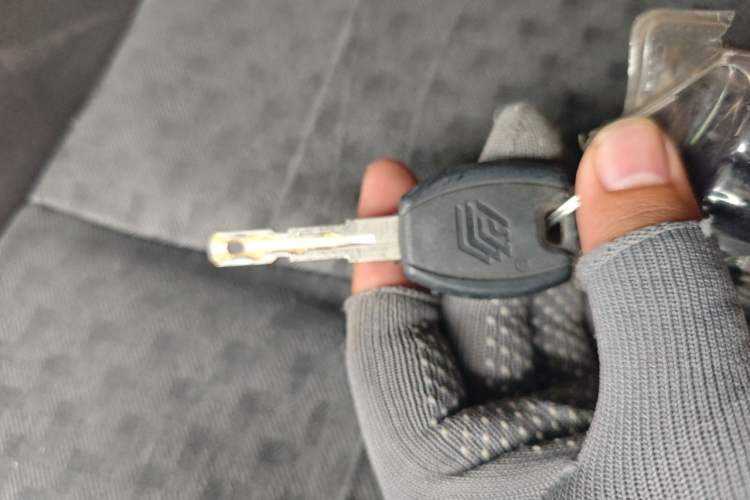 Used Wuling Rongguang New Truck 2019 1.5L Single-Row China VI L3C Vehicle Key
