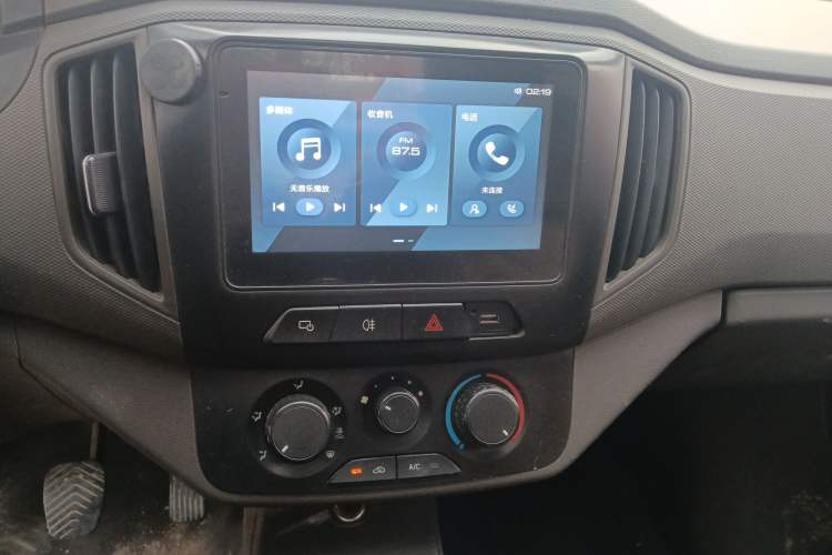 Used Wuling Rongguang New Truck 2021 1.8L "Rural Areas" Edition LV1 Extended Single-Row LJ479Q6 Audio And AC Panel