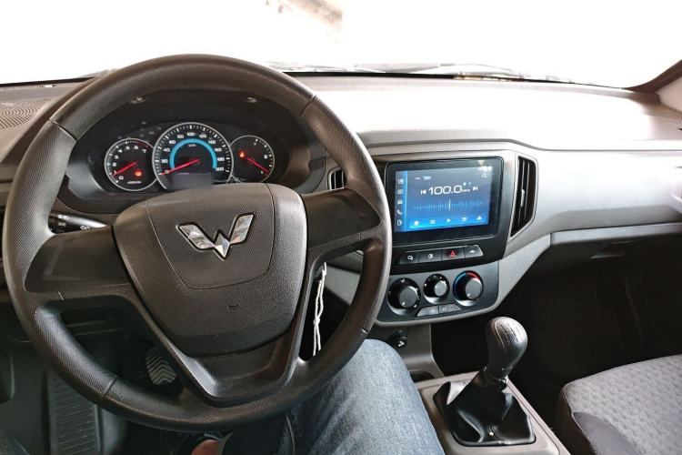 Used Wuling Rongguang New Truck 2021 1.5L Rural Version LV1 Extended Double-Cab L3C Center Console