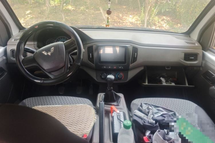 Used Wuling Rongguang New Truck 2021 1.5L Rural Version LV1 Extended Double-Cab L3C Center Console