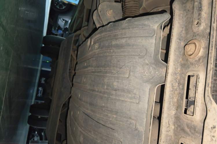 Used Wuling Rongguang New Truck 2021 1.8L Comfort-Grade Double-Cab Dual Rear Wheels LJ479Q6 Chassis Front