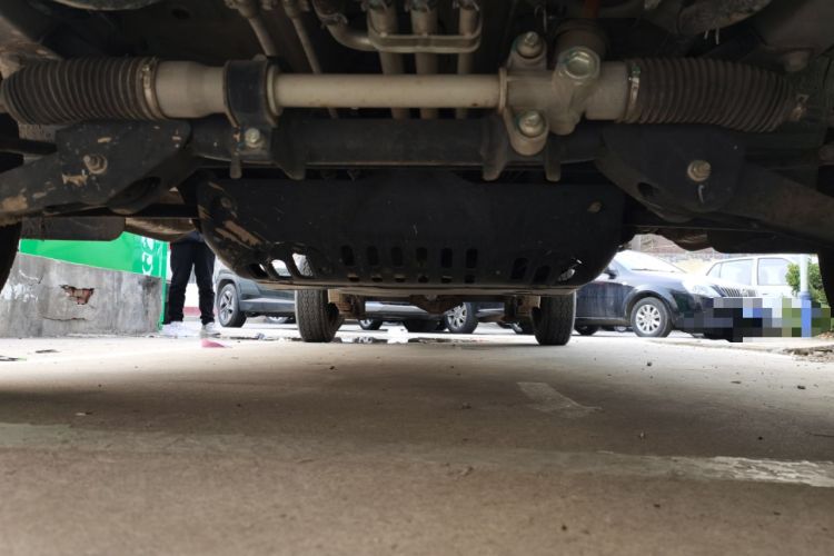 Used Wuling Rongguang New Truck 2021 1.5L Rural Version LV1 Extended Single-Row L3C Chassis Front