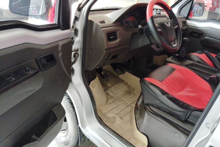 Used Wuling Rongguang New Truck 2021 1.8L Comfort Single-Row Double Rear Wheels LJ479Q6 Driver Seat