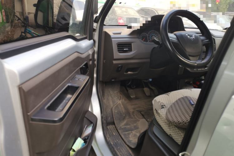 Used Wuling Rongguang New Truck 2021 1.5L Rural Version LV1 Extended Single-Row L3C Driver Seat