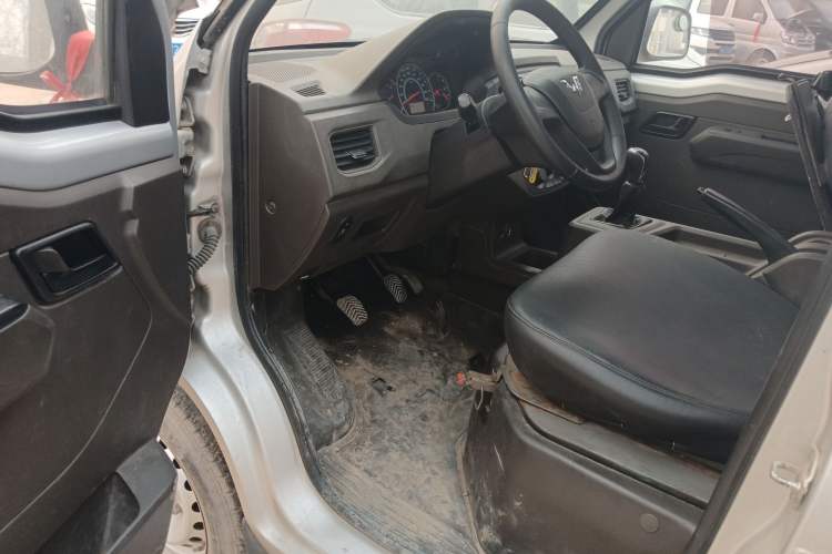 Used Wuling Rongguang New Truck 2021 1.8L "Rural Areas" Edition LV1 Extended Single-Row LJ479Q6 Driver Seat