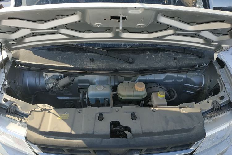 Used Wuling Rongguang New Truck 2021 1.8L Comfort-Grade Double-Cab Dual Rear Wheels LJ479Q6 Engine Bay