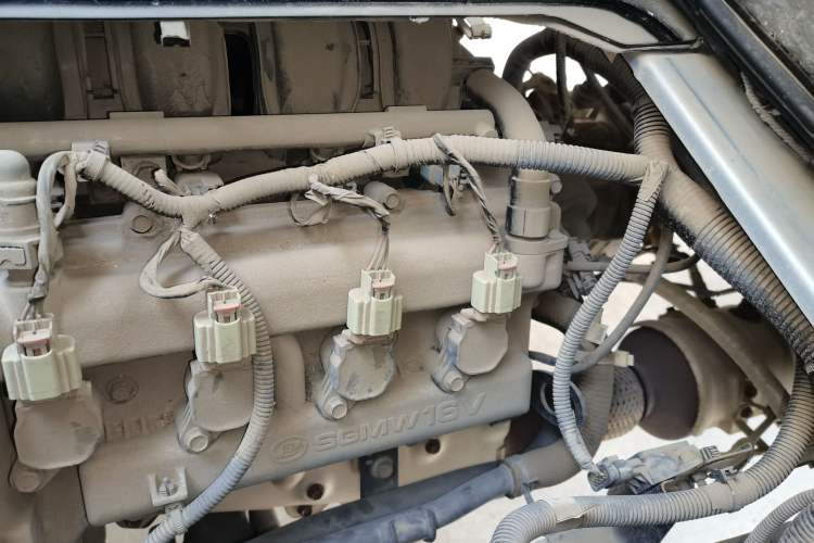 Used Wuling Rongguang New Truck 2021 1.5L Rural Version LV1 Extended Single-Row L3C Engine Bay Left